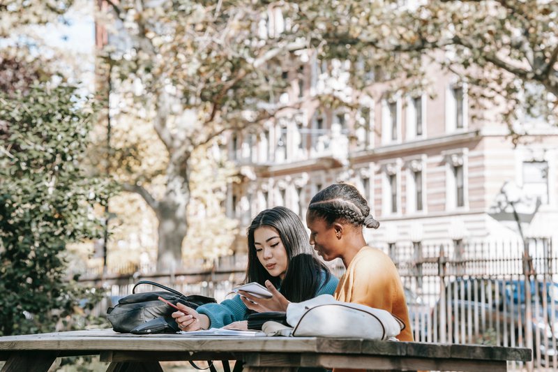 Image of college students.